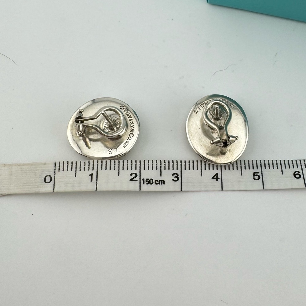 RARE Tiffany & Co. Nature Rose Mother of Pearl Cameo Earrings - Picture 6 of 6